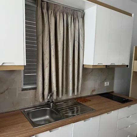 Apartments Lama Ksamil
