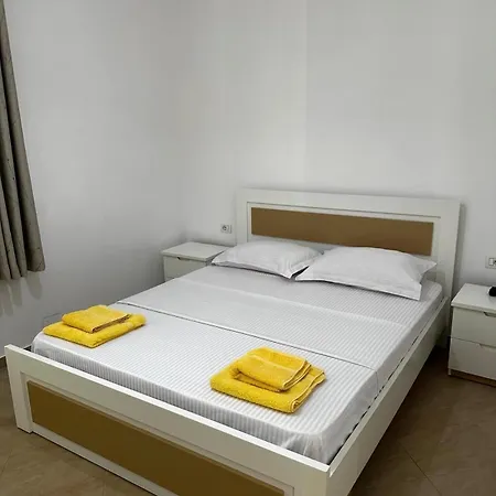 Apartment Apartments Lama