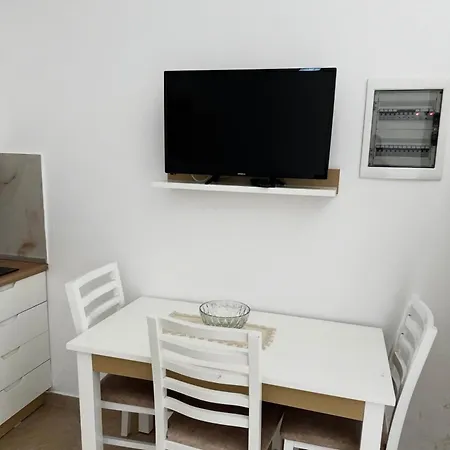 Apartments Lama Ksamil